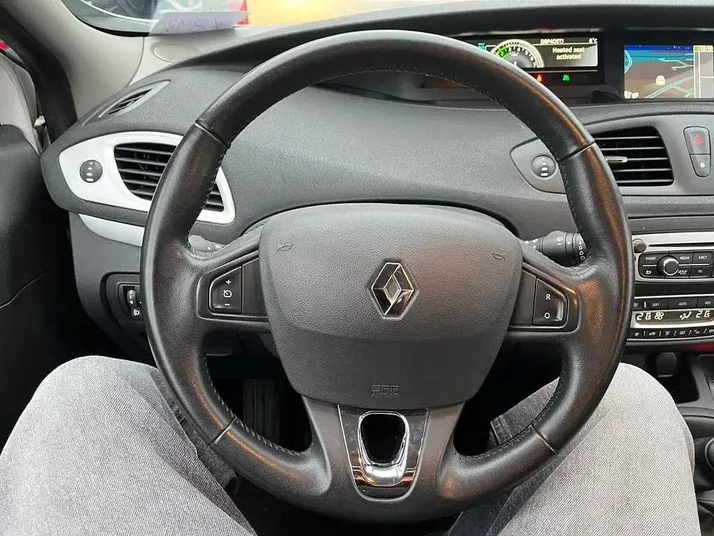 Gebraucht Renault Scénic III Initiale Paris 132 PS (97 kW) 2014 Weiß SUV
