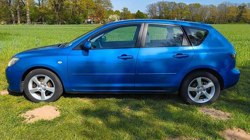 Second-hand Mazda 3 109 CP (80 kW) 2005 Albastru Hatchback