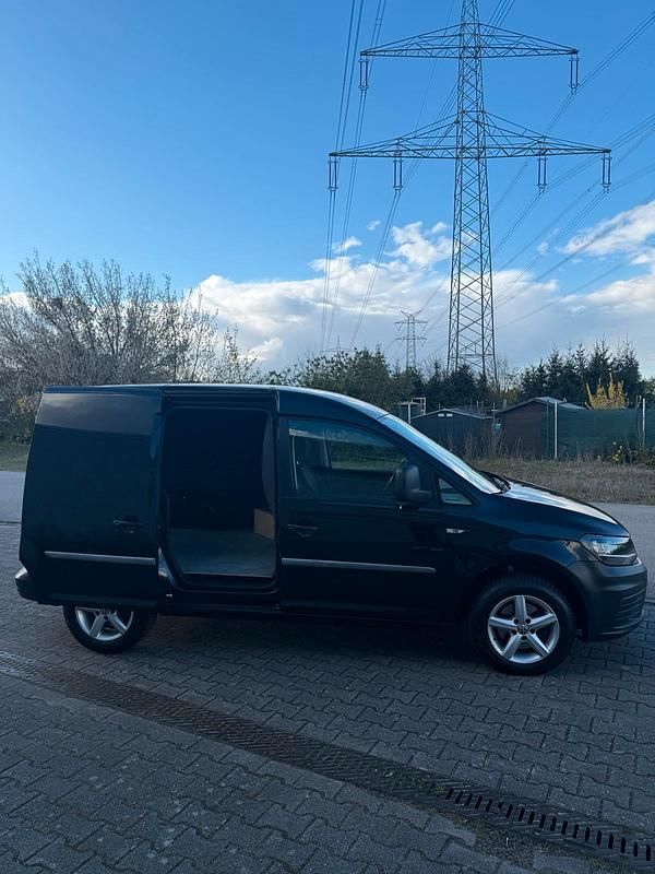 Usata VW Caddy 103 CV (75 kW) 2018 Nero Monovolume