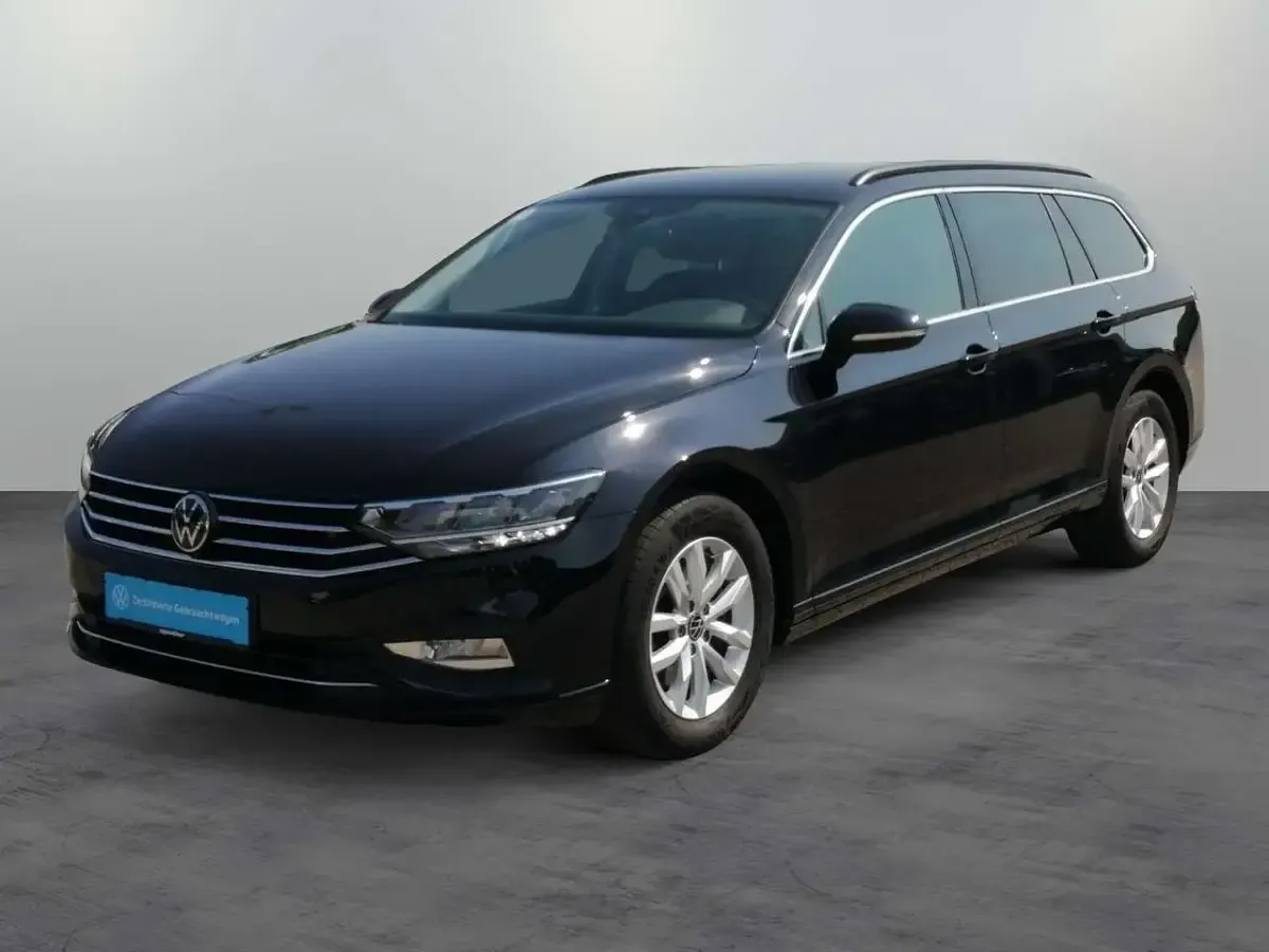 Gebraucht VW Passat Business 150 PS (110 kW) 2022 Schwarz Kombi