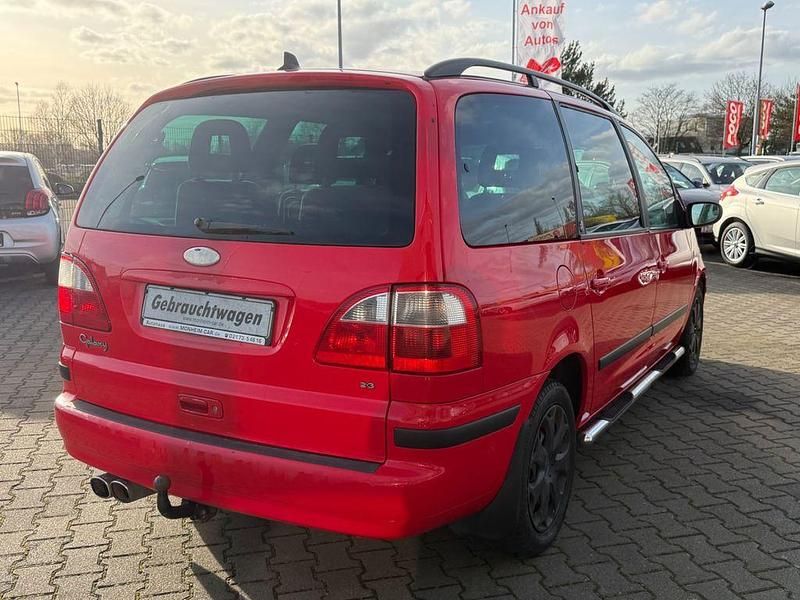 Gebraucht Ford Galaxy Ghia 140 PS (102 kW) 2003 Rot Van / Kleinbus