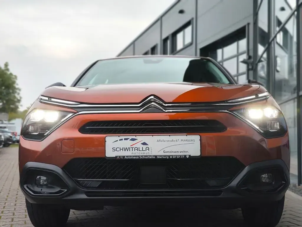 Gebraucht Citroën e-C4 Feel 100 kW (136 PS) 2022 Braun Limousine