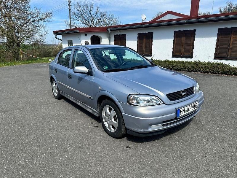 Gebraucht Opel Astra 101 PS (74 kW) 2000 Grau Limousine