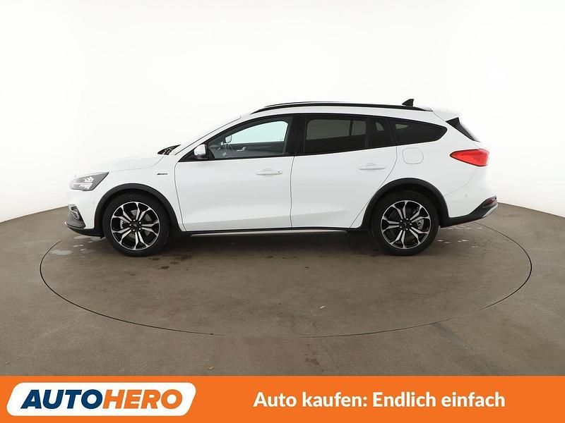 Gebraucht Ford Focus Active X 125 PS (91 kW) 2022 Weiß Kombi