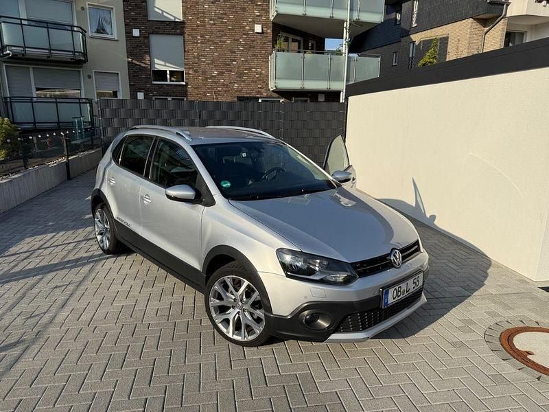 Schwarz Gebraucht 2014 VW Polo Cross Kleinwagen | 10.900 € (Guter Preis) - Bild 1/4