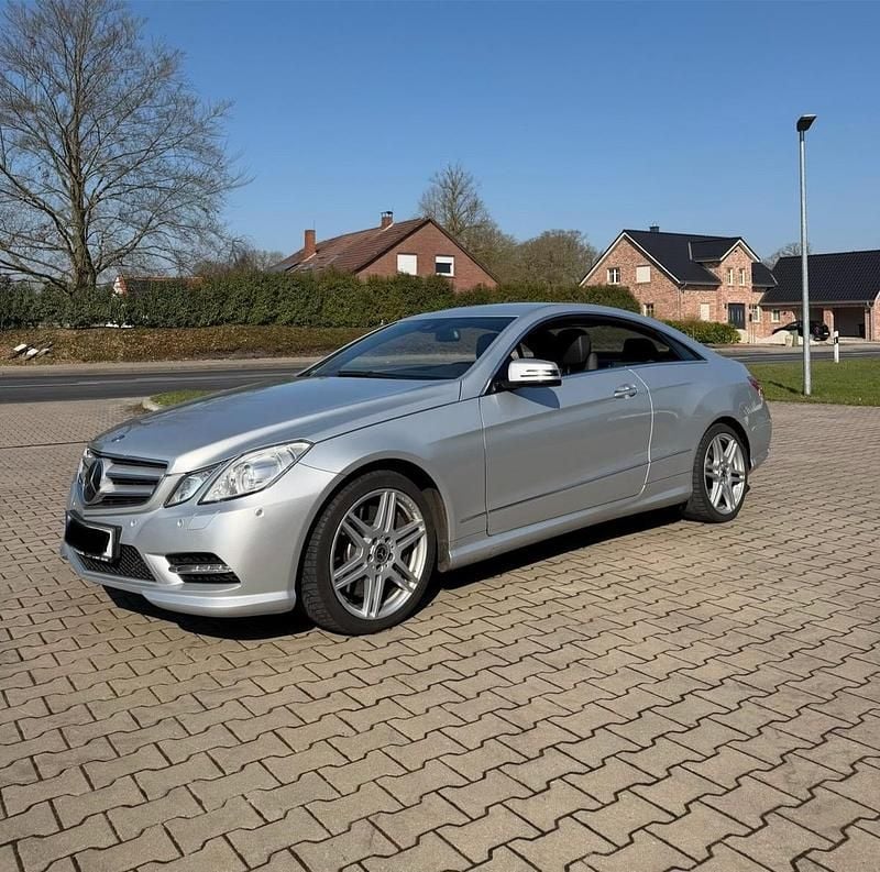 Gebraucht Mercedes E500 408 PS (300 kW) 2012 Silber Coupé