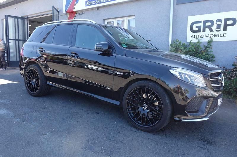 Schwarz Gebraucht 2017 Mercedes GLE43 AMG AMG SUV | 29.900 € (Guter Preis) - Bild 1/4