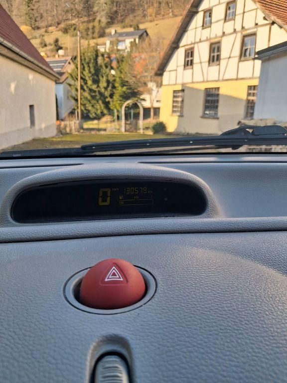 Gebraucht Renault Twingo Expression 75 PS (55 kW) 2002 Silber Kleinwagen