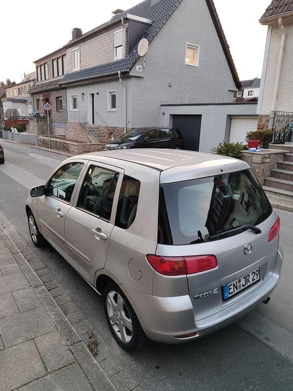 Gebraucht Mazda 2 Active 80 PS (58 kW) 2004 Grau Kleinwagen