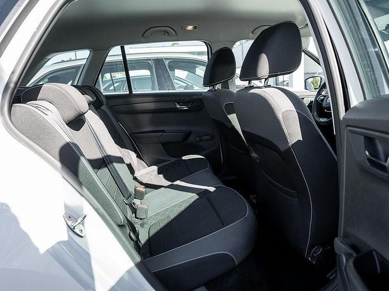 Gebraucht Skoda Fabia Ambition 60 PS (44 kW) 2022 Weiß Kleinwagen