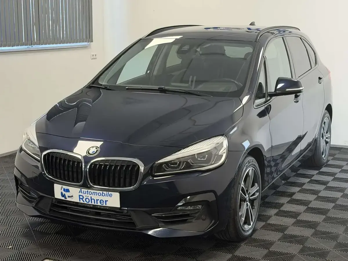 Gebraucht BMW 218 Sport Line 140 PS (102 kW) 2019 Imperialblau brillanteffekt me Van / Kleinbus