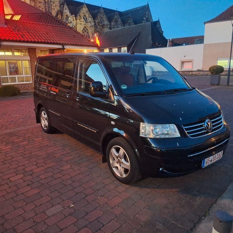 Schwarz Gebraucht 2005 VW Multivan Van | 9.900 € - Bild 1/4