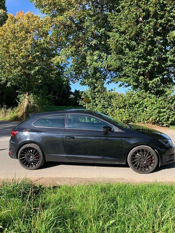 Schwarz Gebraucht 2016 Cupra Leon Limousine | 16.000 € (Guter Preis) - Bild 1/4