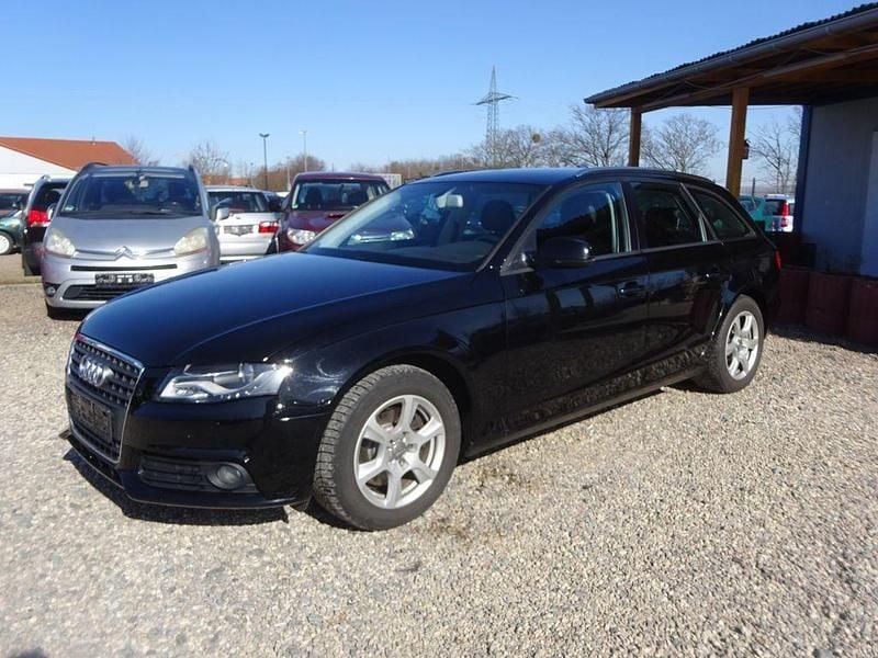 Gebraucht Audi A4 Attraction 143 PS (105 kW) 2011 Schwarz Kombi