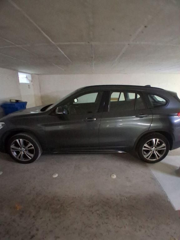 Grau Gebraucht 2018 BMW X1 Advantage SUV | 22.000 € (Guter Preis) - Bild 1/2