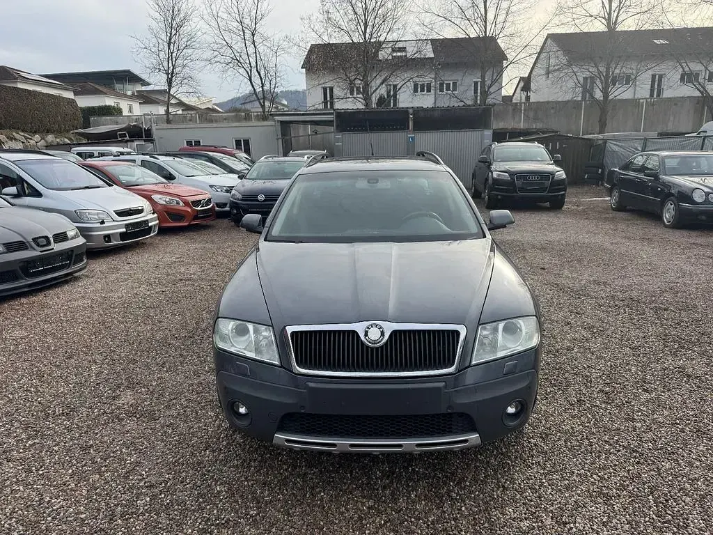 Gebraucht Skoda Octavia Scout 140 PS (102 kW) 2008 Grau Kombi
