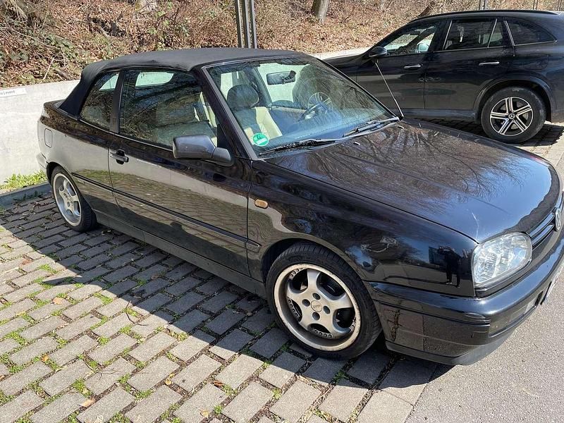 Gebraucht VW Golf Cabriolet Classicline 101 PS (74 kW) 1997 Schwarz Cabrio