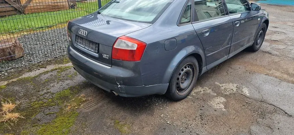 Gebraucht Audi A4 163 PS (119 kW) 2003 Grau Limousine