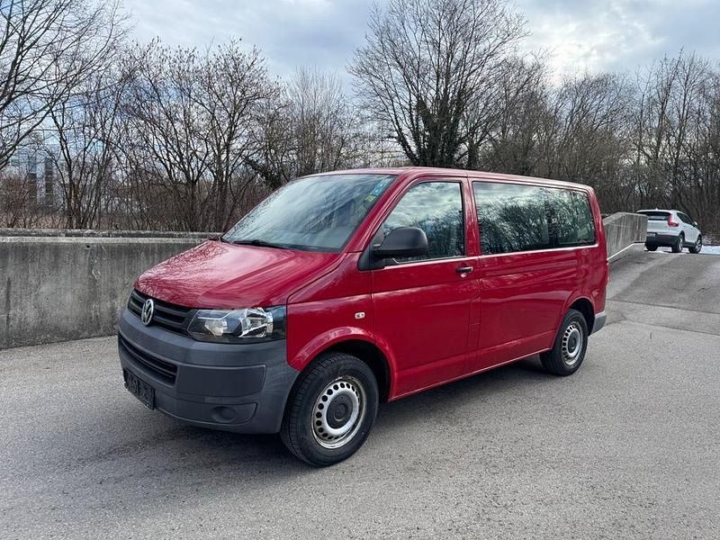 Gebraucht VW T5 102 PS (75 kW) 2011 Rot Van