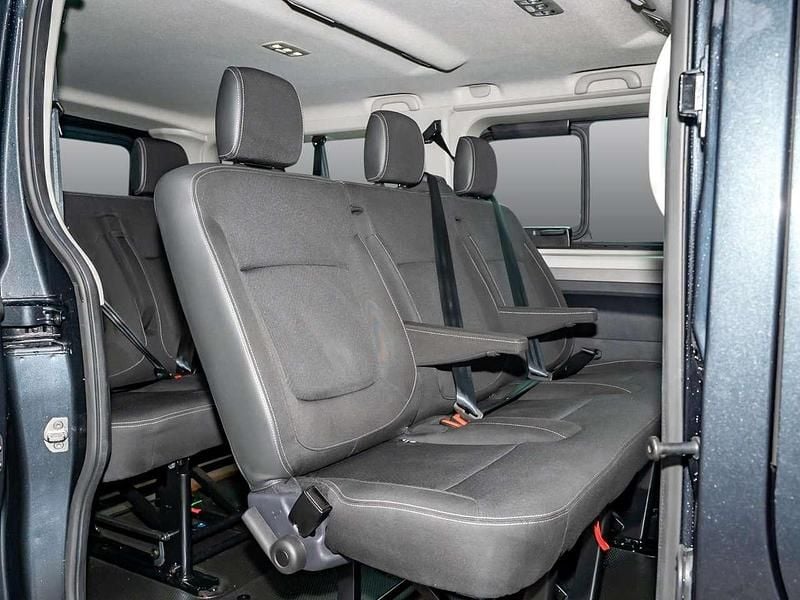 Second-hand Renault Trafic Evolution 150 CP (110 kW) 2025 Gri Monovolum