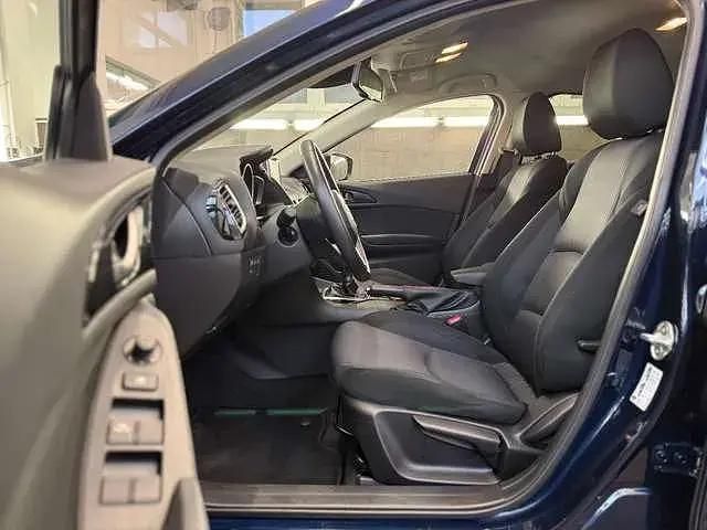 Gebraucht Mazda 3 Center-Line 150 PS (110 kW) 2015 Deep crystal blue (metallic) Limousine
