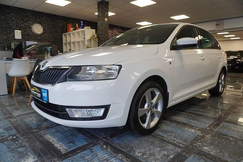 Gebraucht Skoda Rapid Elegance 105 PS (77 kW) 2013 Weiß Kleinwagen