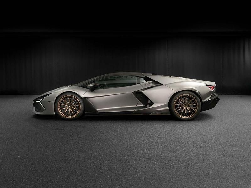 Gebraucht Lamborghini Revuelto 2025 Grau Coupé