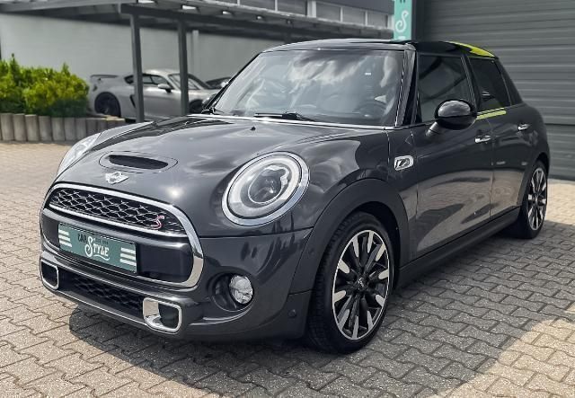 Grau Gebraucht 2014 Mini Cooper SD Kleinwagen | 16.970 € (Fairer Preis) - Bild 1/4