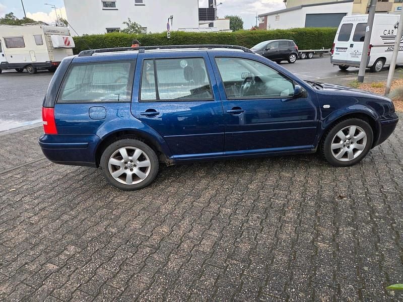 Blau Gebraucht 2005 VW Golf IV Kombi | 700 € (Guter Preis) - Bild 1/4