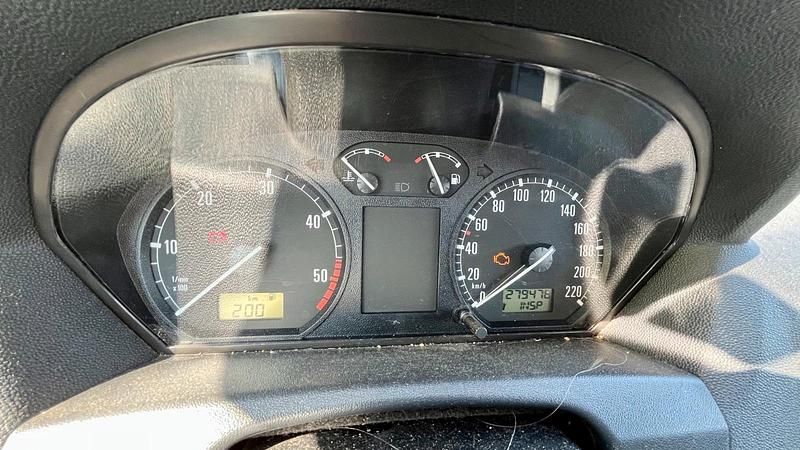 Używany Skoda Fabia 74 KM (54 kW) 2004 Czarny Hatchback