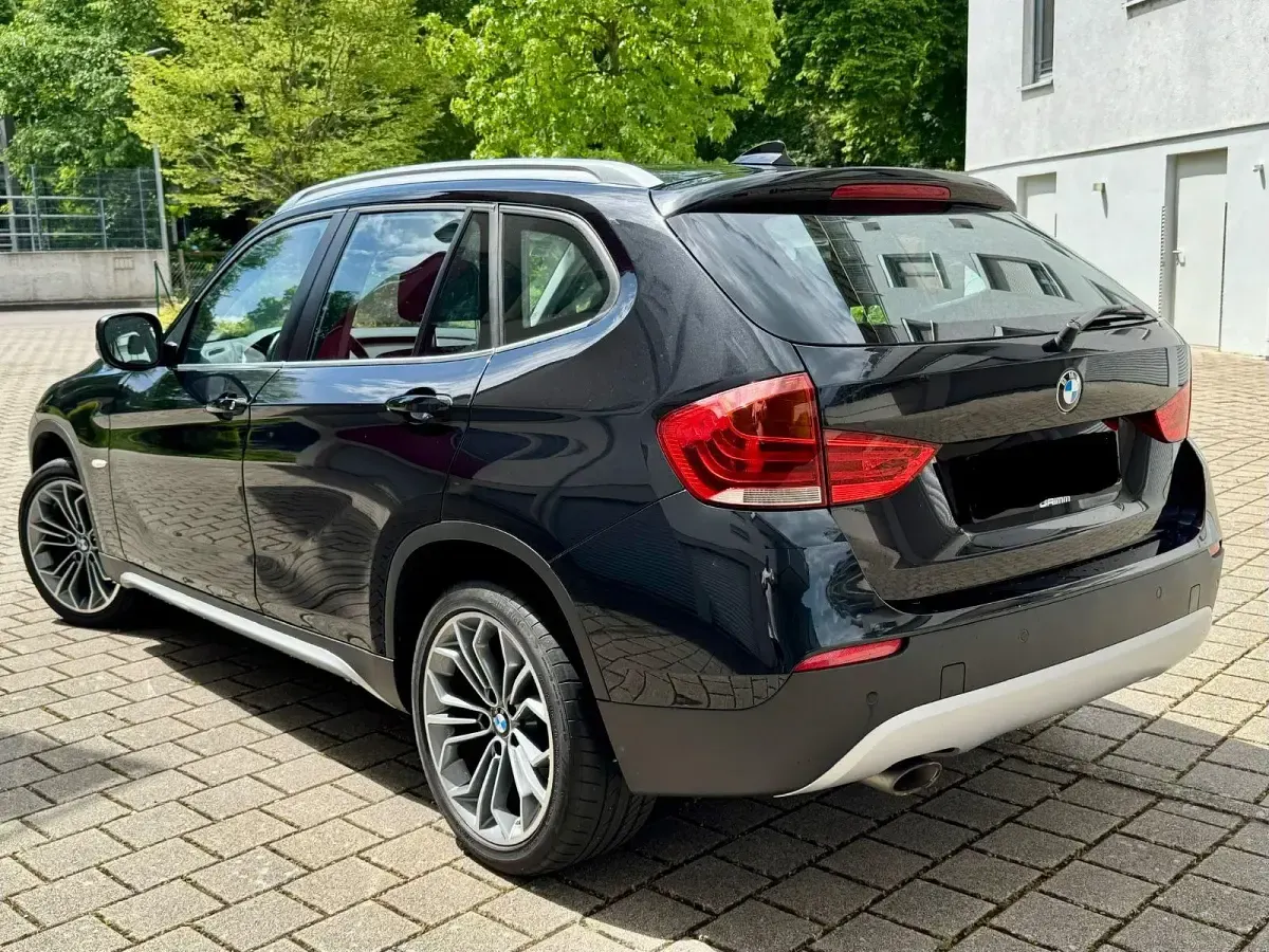 Gebraucht BMW X1 Sport Line 204 PS (150 kW) 2010 Schwarz SUV