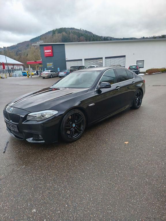Gebraucht BMW 550 Performance 408 PS (300 kW) 2011 Schwarz Limousine