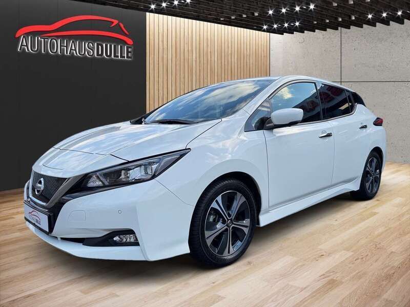 White (s) Gebraucht 2022 Nissan Leaf Kleinwagen | 15.495 € (Fairer Preis) - Bild 1/4