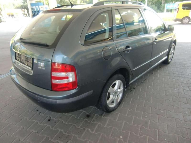 Gebraucht Skoda Fabia Ambiente 75 PS (55 kW) 2004 Blau Kleinwagen