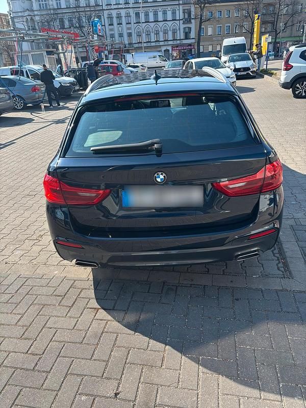 Gebraucht BMW 520 M Sport 184 PS (135 kW) 2019 Schwarz Kombi