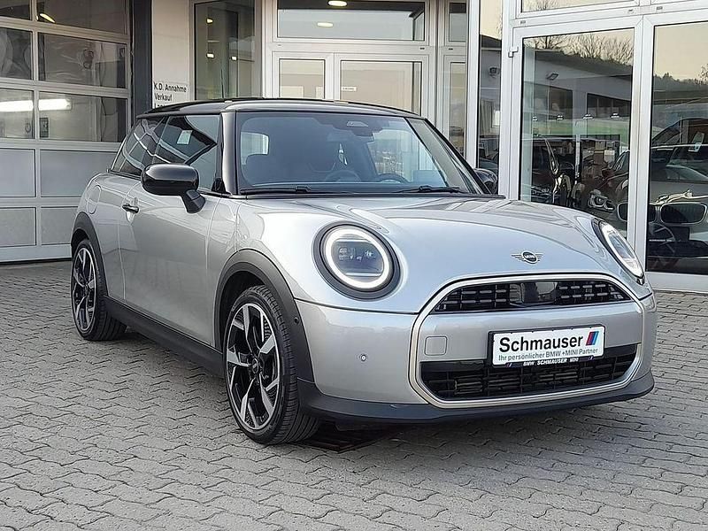 Gebraucht Mini Cooper Favoured 114 kW (156 PS) 2025 Silber Kleinwagen
