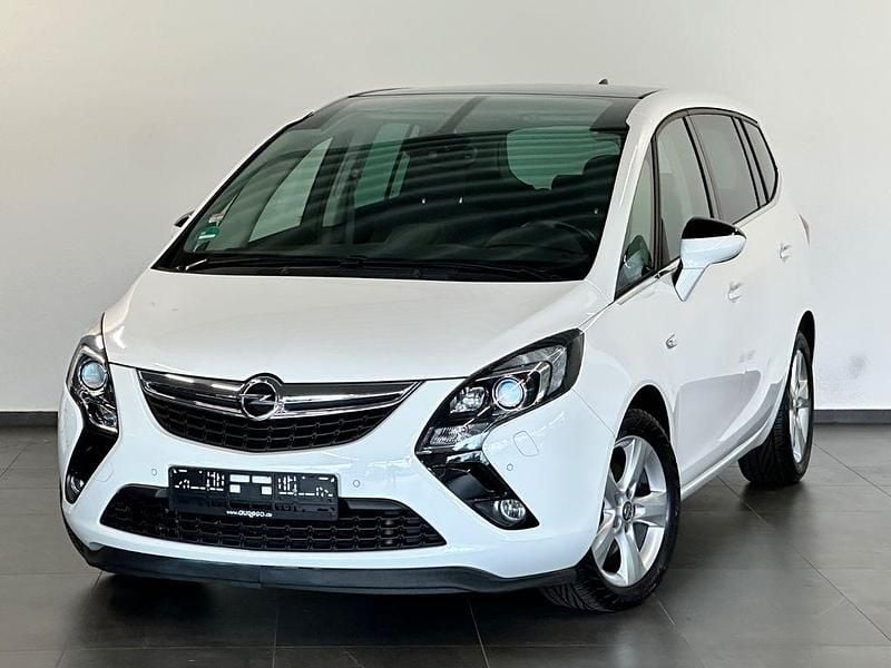 Weiß Gebraucht 2016 Opel Zafira Tourer Van / Kleinbus | 9.699 € (Guter Preis) - Bild 1/4