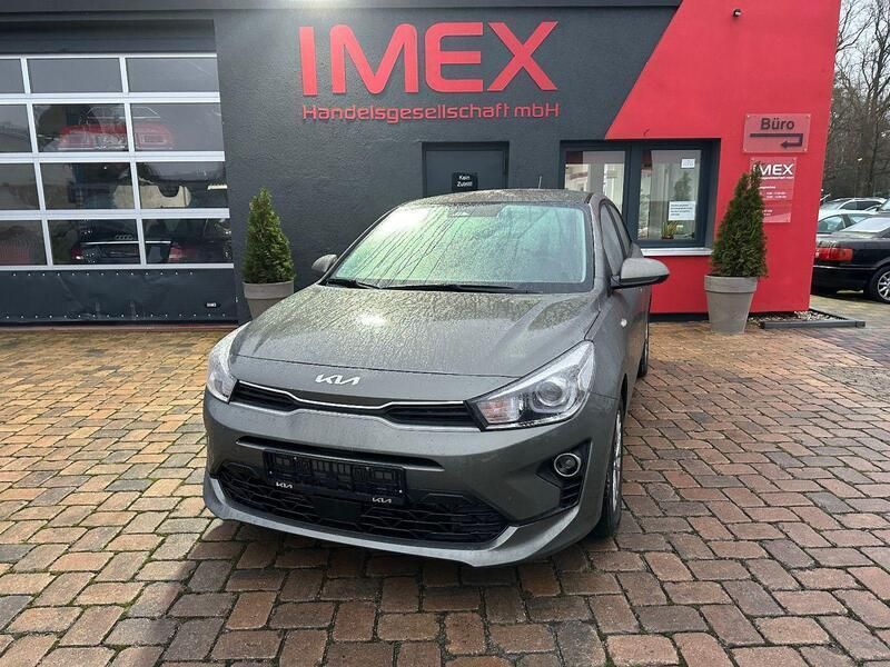 Grün Gebraucht 2021 Kia Rio Vision Kombi | 14.990 € - Bild 1/4