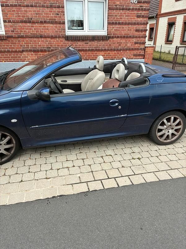 Blau Gebraucht 2005 Peugeot 206 CC Cabrio | 450 € - Bild 1/4