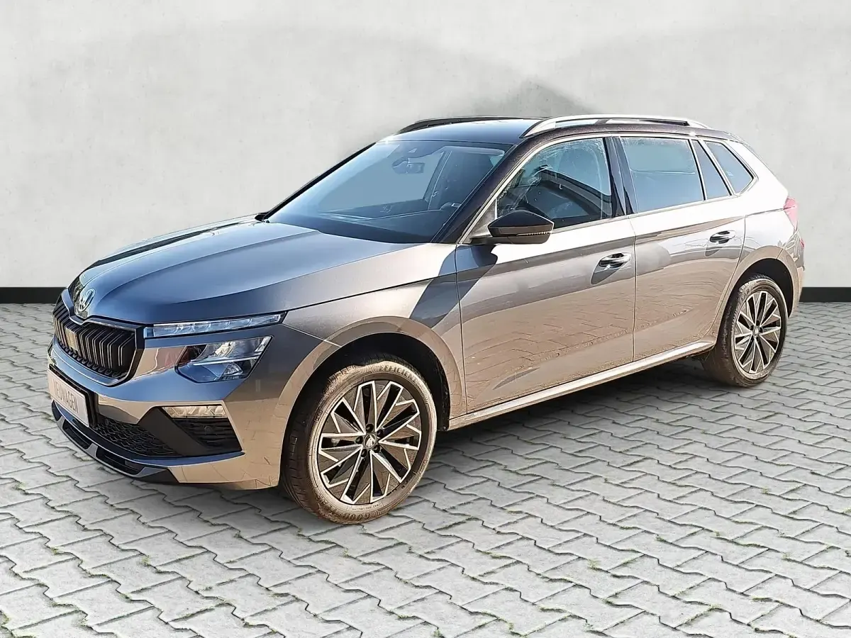 Neu Skoda Kamiq Selection 116 PS (85 kW) 2026 Graphitegrau metallic SUV