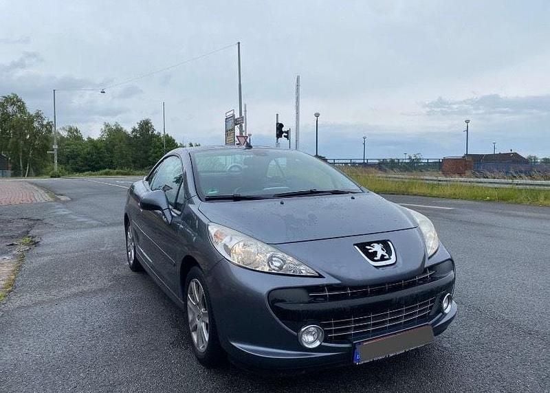 Grau Gebraucht 2008 Peugeot 207 CC Cabrio | 3.899 € (Guter Preis) - Bild 1/4