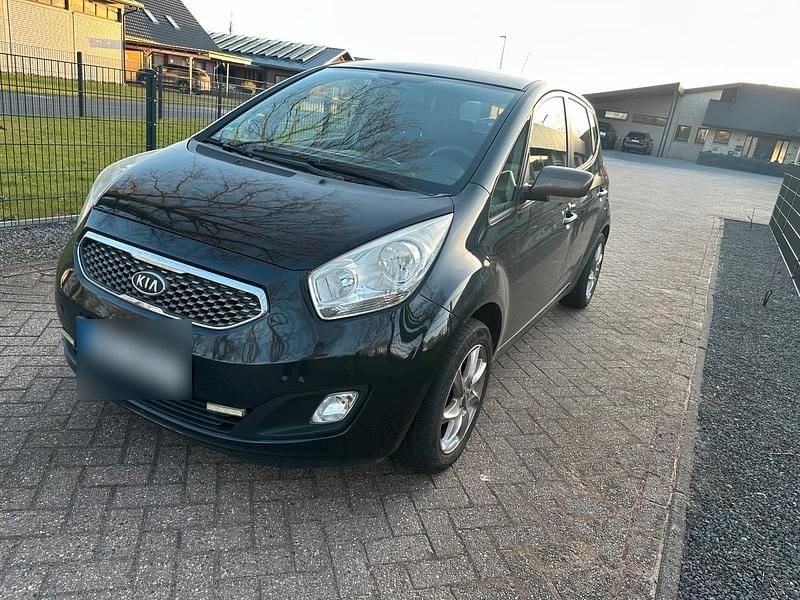 Gebraucht Kia Venga 90 PS (66 kW) 2010 Schwarz Kleinwagen