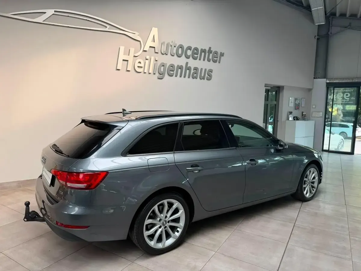 Gebraucht Audi A4 Sport 150 PS (110 kW) 2017 Grau Kombi