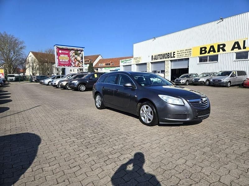Gebraucht Opel Insignia Edition 179 PS (131 kW) 2009 Grau Limousine