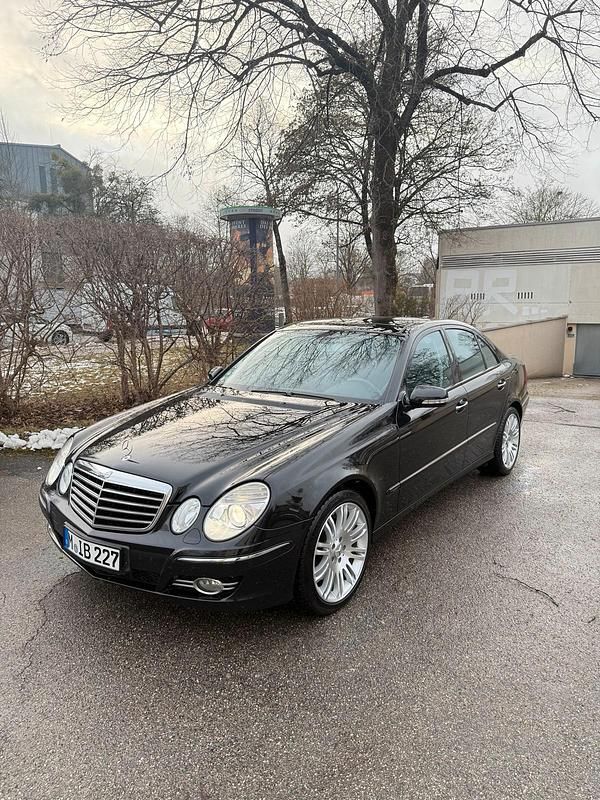 Gebraucht Mercedes E320 224 PS (164 kW) 2009 Schwarz Limousine