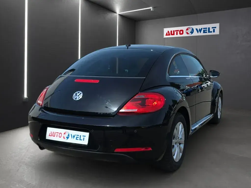 Gebraucht VW Beetle Basis 105 PS (77 kW) 2013 Schwarz Kleinwagen