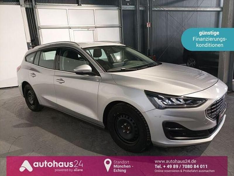 Silber Gebraucht 2023 Ford Focus Titanium Kombi | 18.880 € (Fairer Preis) - Bild 1/4