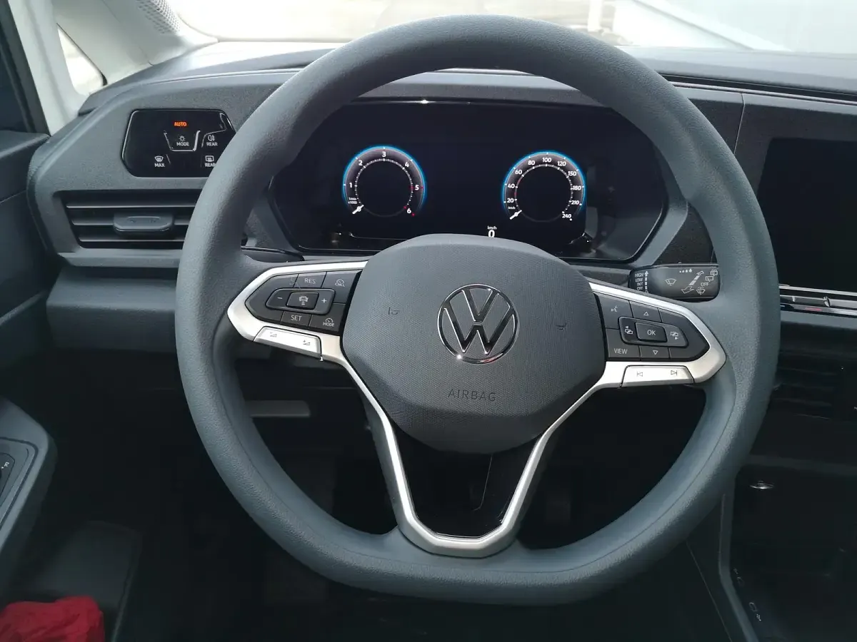 Ny VW Caddy 2025 Grå MPV