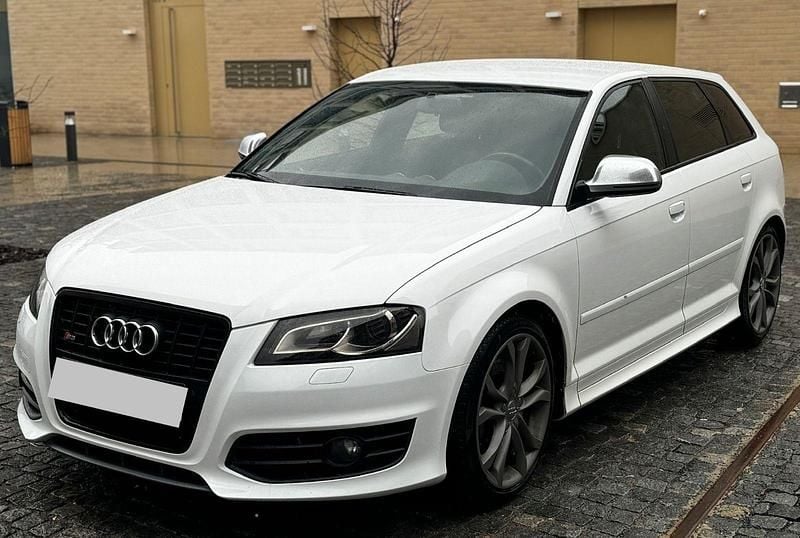 Gebraucht Audi S3 Ambiente 265 PS (194 kW) 2010 Weiß Kleinwagen