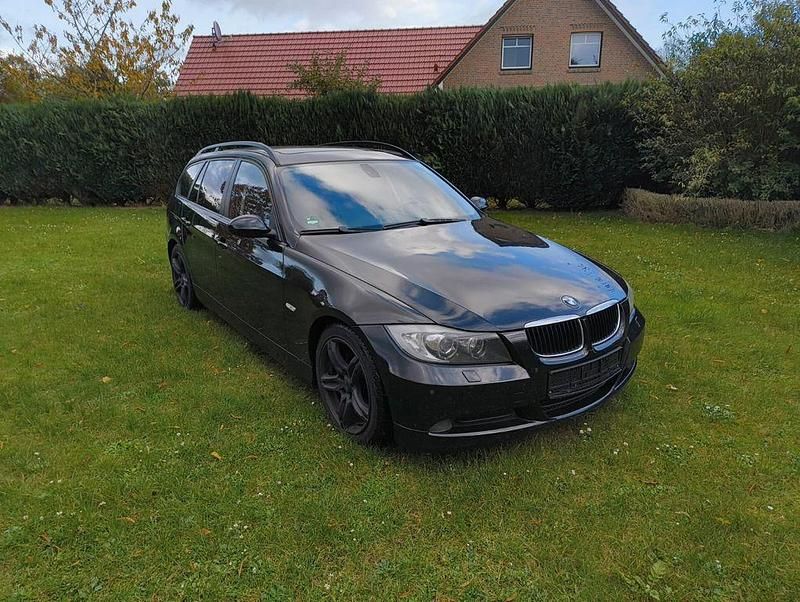 Gebraucht BMW 320 177 PS (130 kW) 2008 Schwarz Kombi